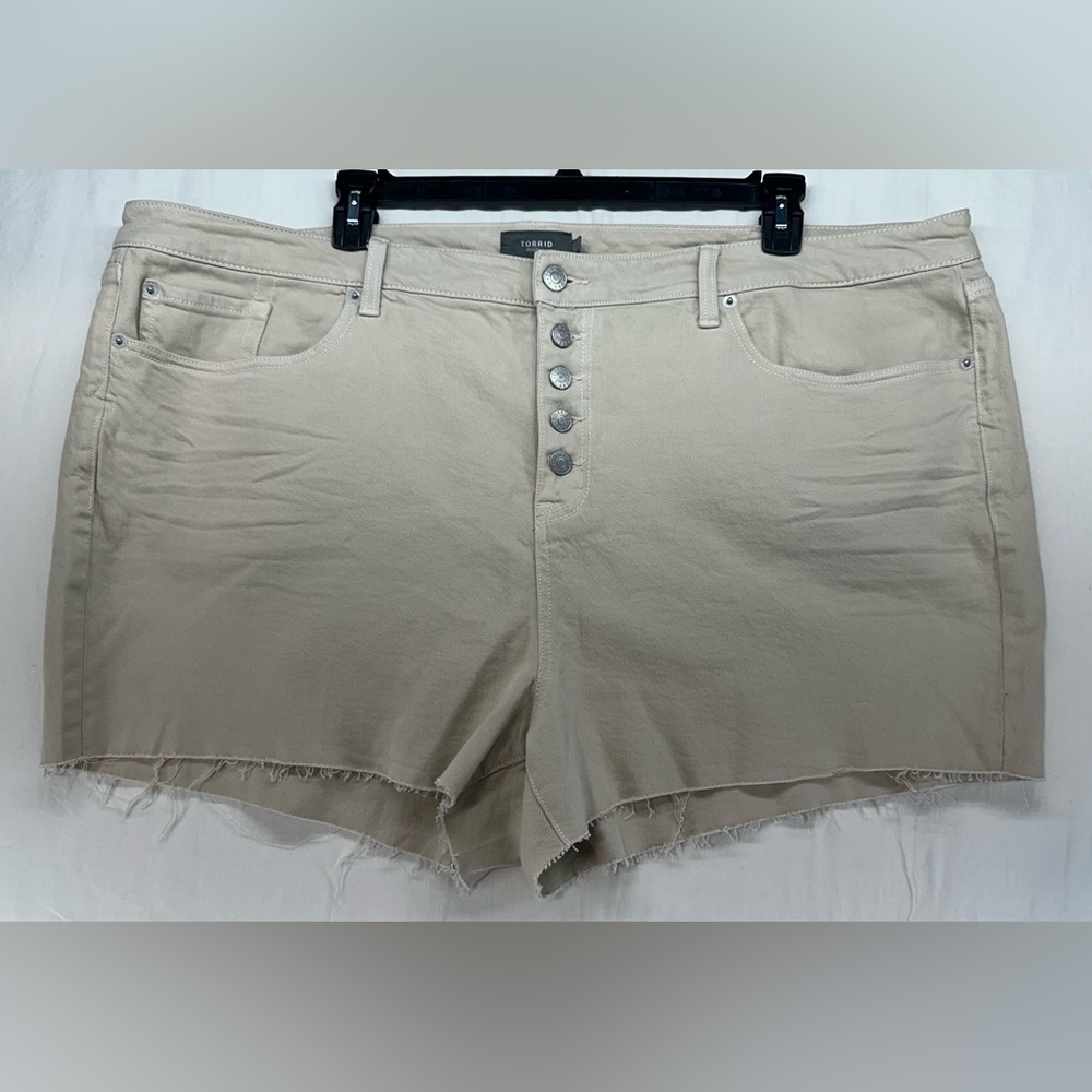 Torrid Button Fly Denim Jean Shorts Cream Raw Hem Cut Off Women's Size 24